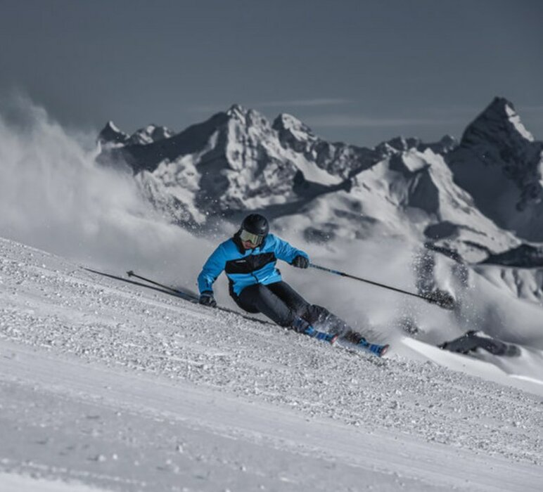 Lyže Stöckli Race Team + L6 J70 Blue 21/22