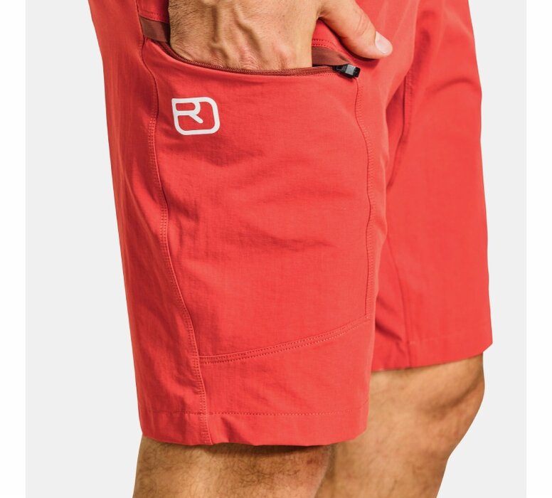 Krátke nohavice Ortovox Piz Selva Shorts Black Raven