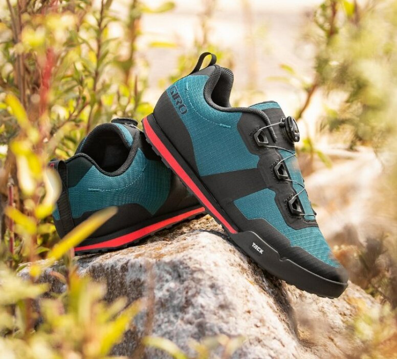 Cyklistické tretry Giro Savix HV+ Black