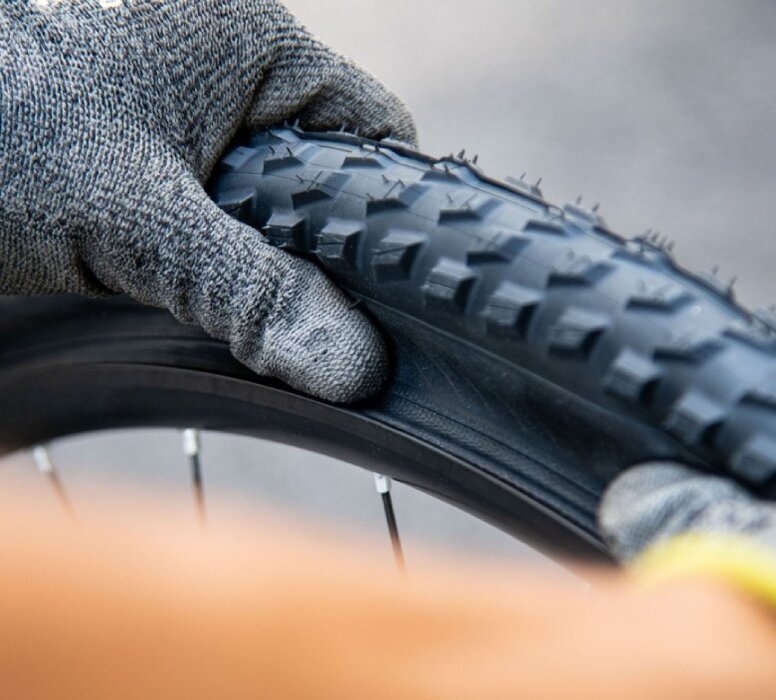 Plášť Michelin Dynamic Sport 700 x 23C Black