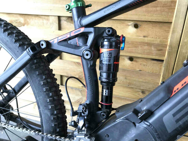 Bazárový elektrobicykel Bulls E-Stream Evo FS