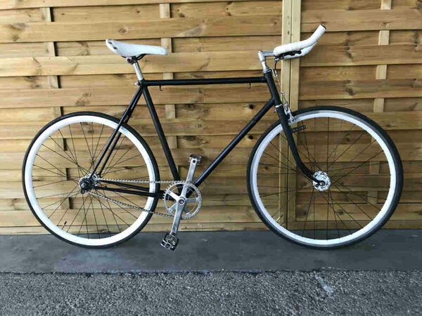 Bazárový bicykel Favorit