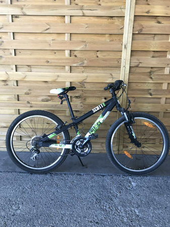 Bazárový juniorský bicykel Scott jr 24 voltage