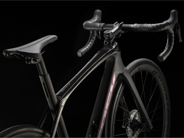 Bicykel Trek Domane SL 7 Matte Trek Black 2020