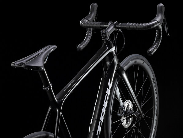 Bicykel Trek Émonda SL 6 Disc Pro Trek Black Trek White 2020