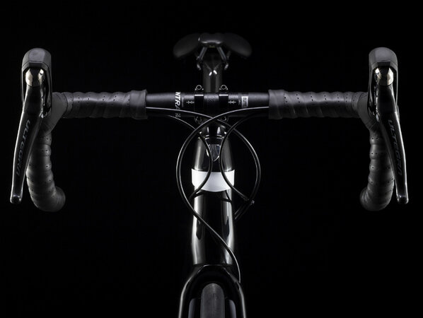 Bicykel Trek Émonda SL 6 Disc Pro Trek Black Trek White 2020