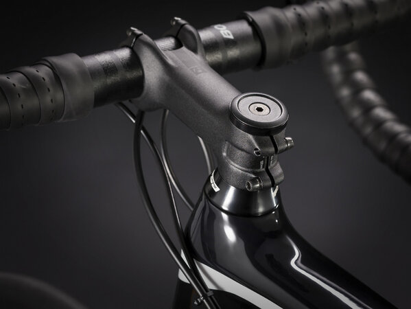 Bicykel Trek Émonda SL 6 Disc Trek Black Trek White 2020