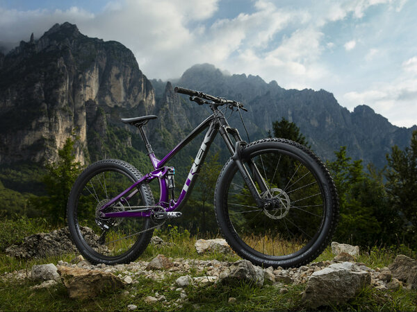 Bicykel Trek Fuel EX 7 Trek Black Purple Lotus 2020