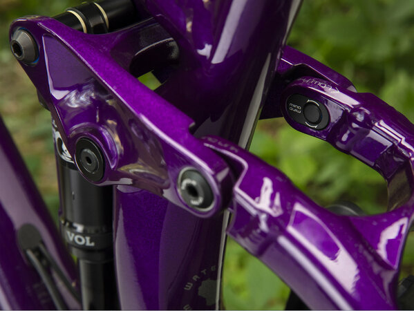 Bicykel Trek Fuel EX 7 Trek Black Purple Lotus 2020