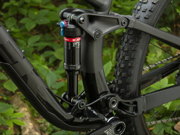 Bicykel Trek Fuel EX 8 Matte Dnister Gloss Trek Black 2020