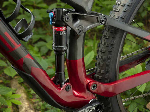 Bicykel Trek Fuel EX 9.8 Raw Carbon/Rage Red 2020