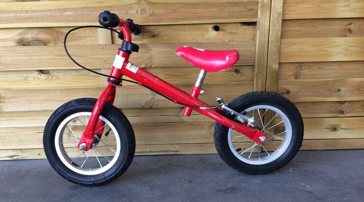 Odrážadlo Červené 12"