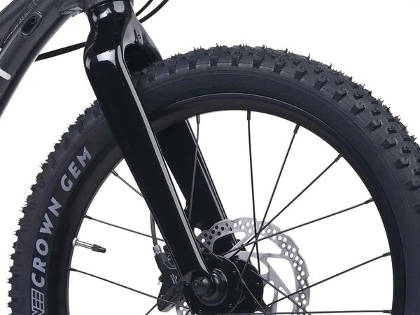 Bicykel Academy S-GRADE Trail 4 R Čierna