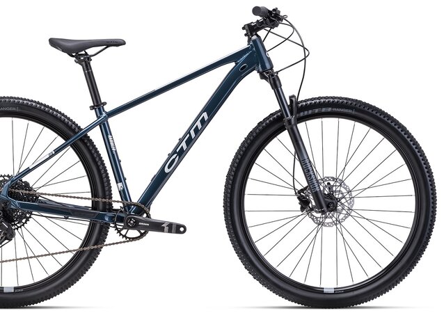 Bicykel CTM Rambler 5.0 Hlbokomodrá Perleť / Strieborná 2025 Bicykel CTM Rambler 5.0 Hlbokomodrá Perleť / Strieborná 2025