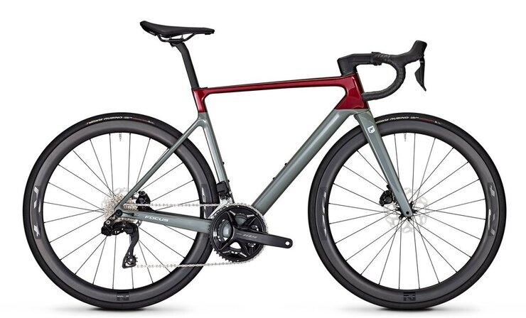 Bicykel Focus Izalco Max 8.9 Mahagonyred Glossy/ Slategrey Glossy 2025
