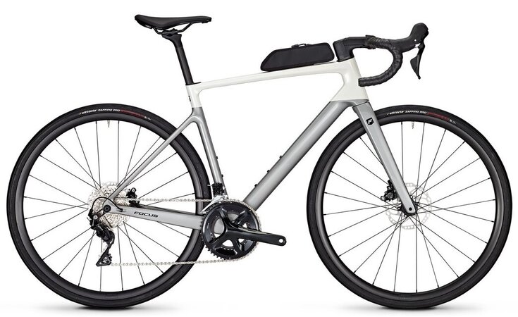 Bicykel Focus Paralene 8.7 White Glossy/Silver Glossy 2025