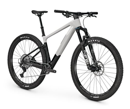 Bicykel Focus Raven 8.8 Lightgrey Glossy/Carbon Raw Glossy 2025