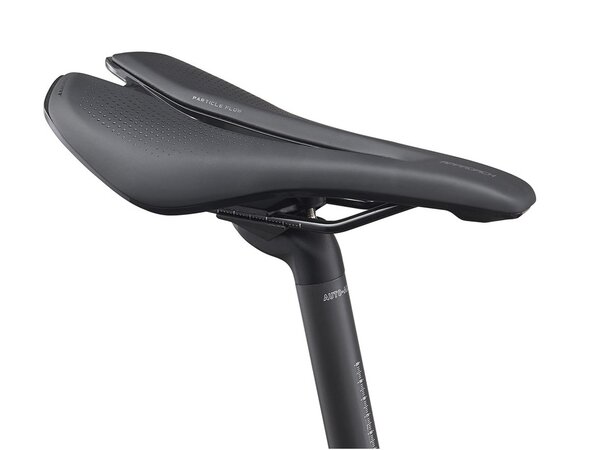 Bicykel Giant FastRoad Advanced 2 M21 Charcoal 2021