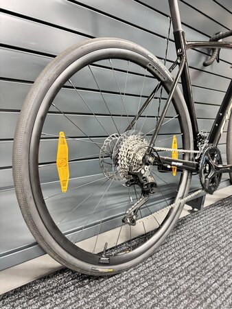 Testovaný bicykel Giant Contend AR 1 Panther 2024