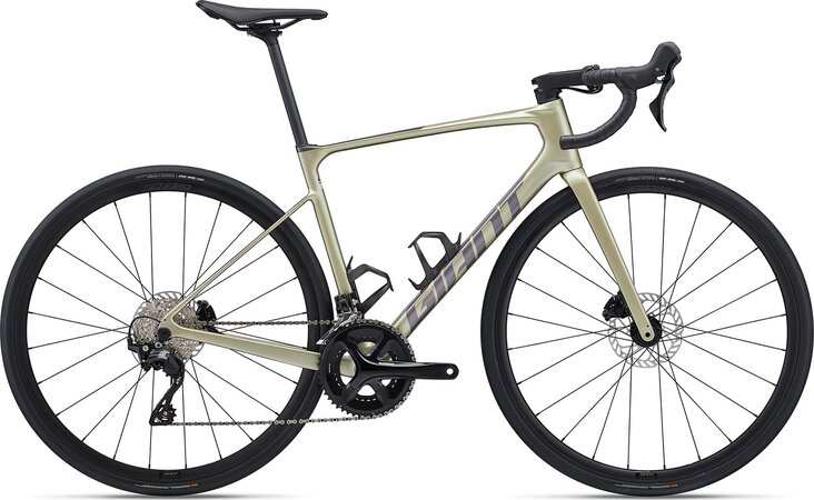Bicykel Giant Defy Advanced 2 Bay Leaf 2024 Bicykel Giant Defy Advanced 2 Bay Leaf 2024