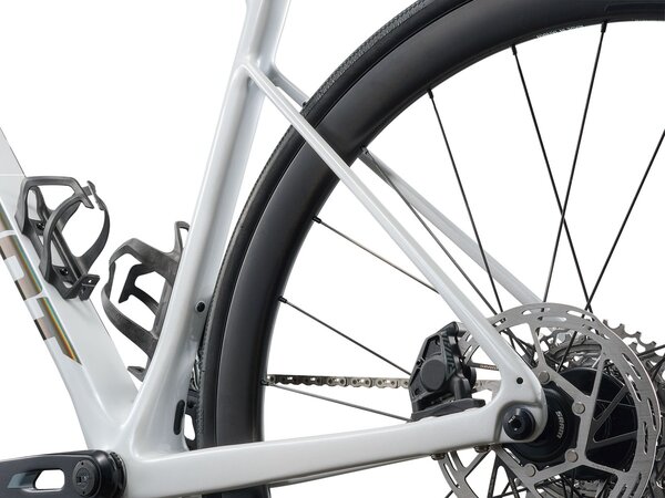 Bicykel Giant Defy Advanced Pro 1 White 2026