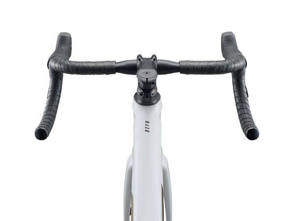 Bicykel Giant Defy Advanced Pro 1 White 2026