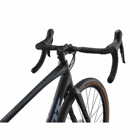 Bicykel Giant Revolt 0 Black 2025