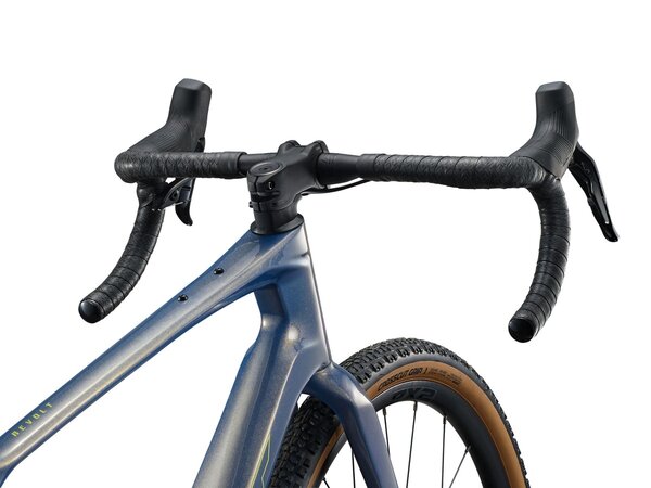 Bicykel Giant Revolt Advanced 1 Midnight Moon 2026