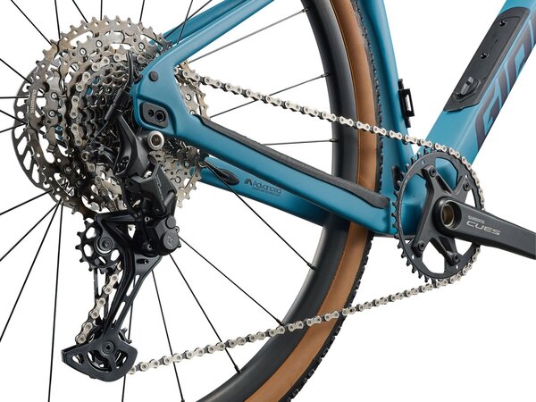 Bicykel Giant Revolt Advanced 3 Aquarium 2026