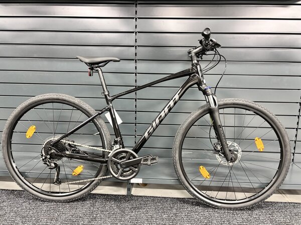 Testovaný bicykel Giant Roam 2 Disc Black 2023