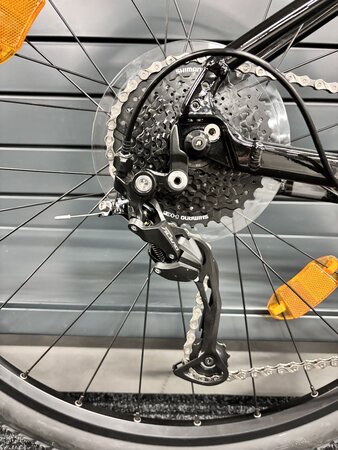 Testovaný bicykel Giant Roam 2 Disc Black 2023