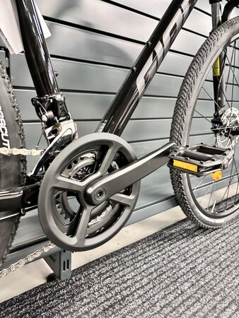 Testovaný bicykel Giant Roam 2 Disc Black 2023