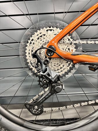 Testovaný bicykel Giant XTC Advanced 2 Black/Amber Glow 2023