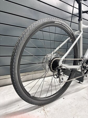 Testovaný bicykel Liv Rove 3 DD Silver 2024