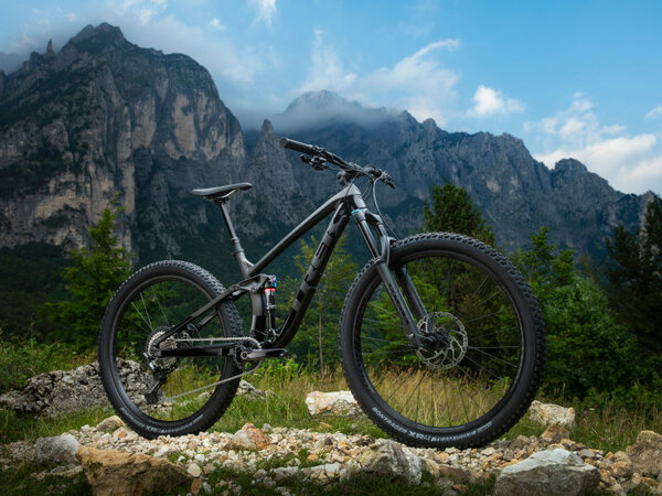 Bicykel Trek Fuel EX 9.8 XT Matte Carbon Smoke 2021