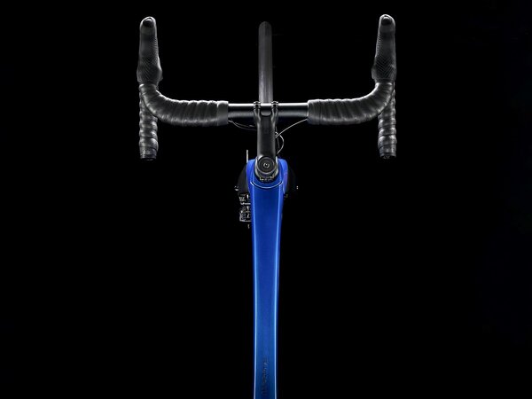 Bicykel Trek Madone SL 7 Matte Black/Gloss Alpine Blue 2021