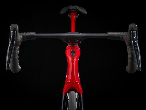 Bicykel Trek Madone SLR 6 Disc Navy Carbon Smoke/Viper Red 2021