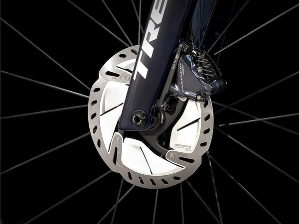 Bicykel Trek Madone SLR 6 Disc Navy Carbon Smoke/Viper Red 2021