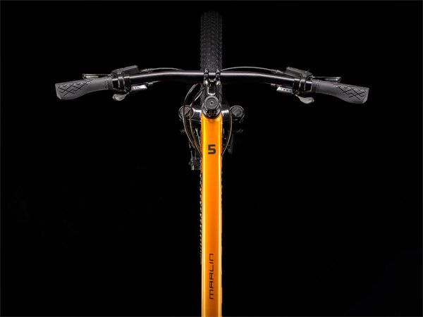 Bicykel Trek Marlin 5 Factory Orange/Lithium Grey 2021