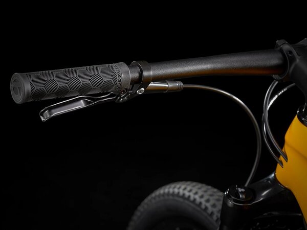 Bicykel Trek Procaliber 9.5 Marigold to Radioactive Red Fade 2021