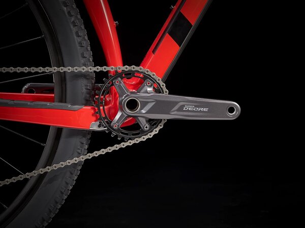 Bicykel Trek Procaliber 9.5 Marigold to Radioactive Red Fade 2021