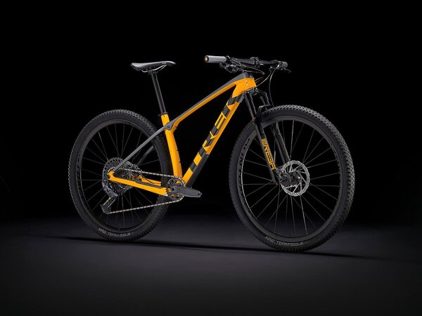 Bicykel Trek Procaliber 9.7 Marigold/Lithium Grey 2021