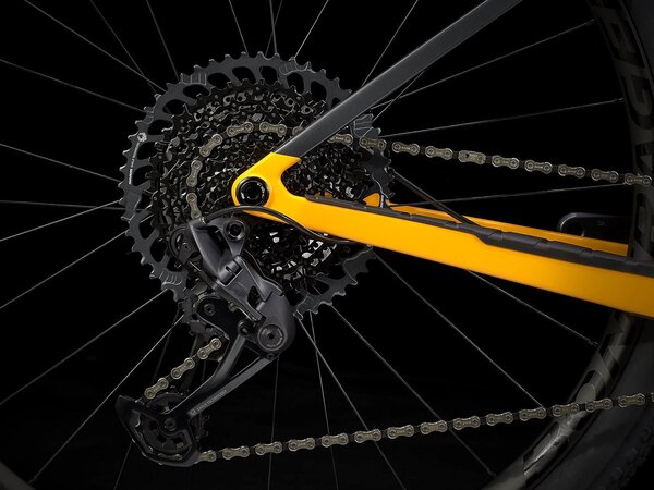 Bicykel Trek Procaliber 9.7 Marigold/Lithium Grey 2021