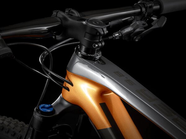 Bicykel Trek Procaliber 9.8 Factory Orange / Lithium Grey 2021