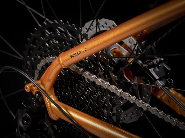 Bicykel Trek Roscoe 7 Factory Orange/Metallic Gunmetal 2021