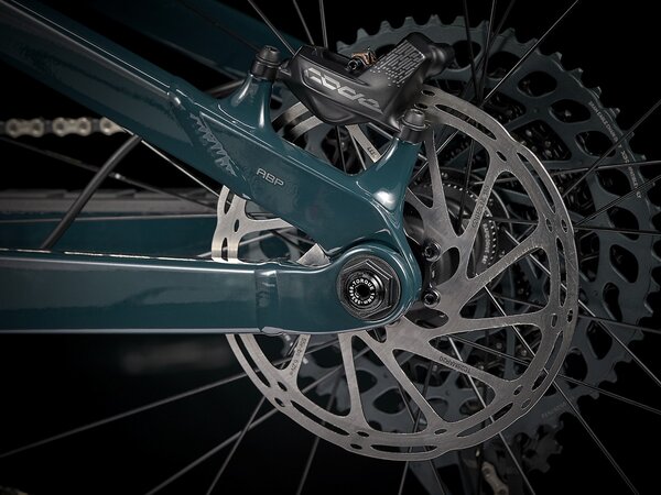 Bicykel Trek Slash 8 Teal to Nautical Navy Fade 2021