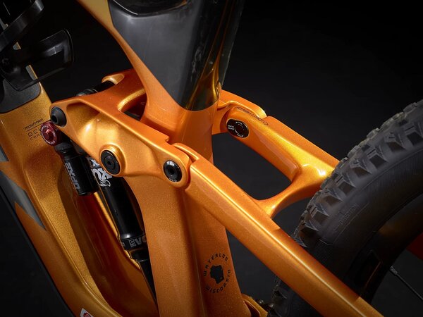 Bicykel Trek Slash 9.7 Factory Orange/Carbon Smoke 2021