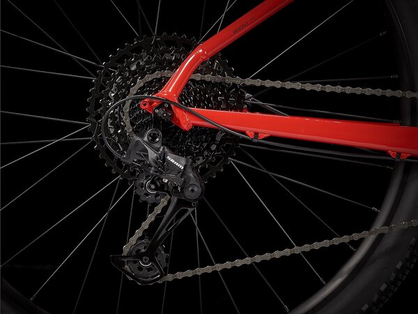 Bicykel Trek X-Caliber 8 Radioactive Red/Trek Black 2021