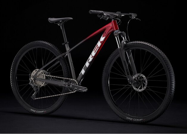 Bicykel Trek Marlin 6 Rage Red to Dnister Black Fade 2022