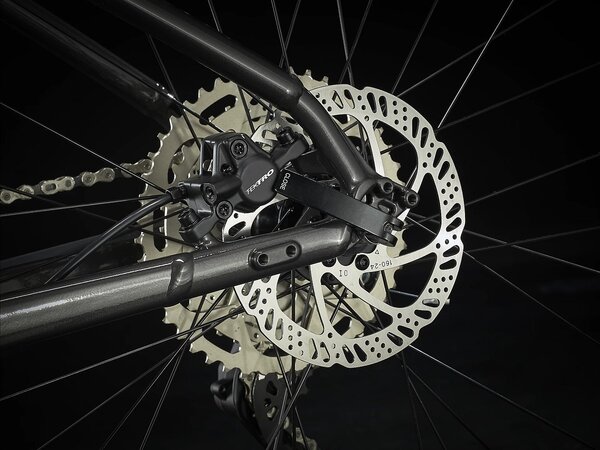 Bicykel Trek Marlin 6 Rage Red to Dnister Black Fade 2022